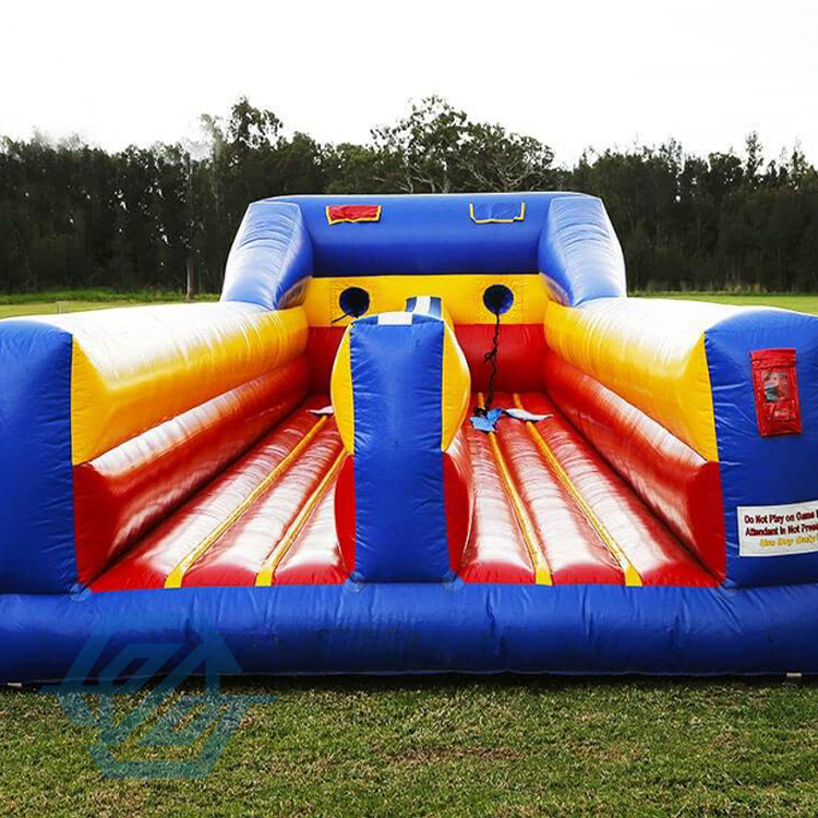 Juego deportivo inflable Twister 2 Lane Bungee Run, desafío inflable