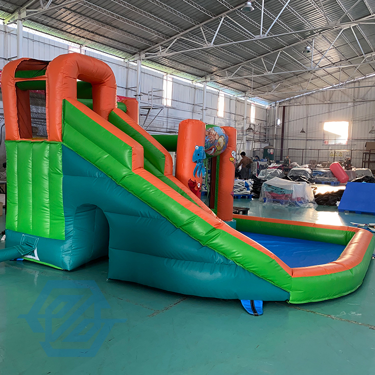 Castillo inflable del tobogán acuático inflable de la casa de la despedida de salto con la piscina