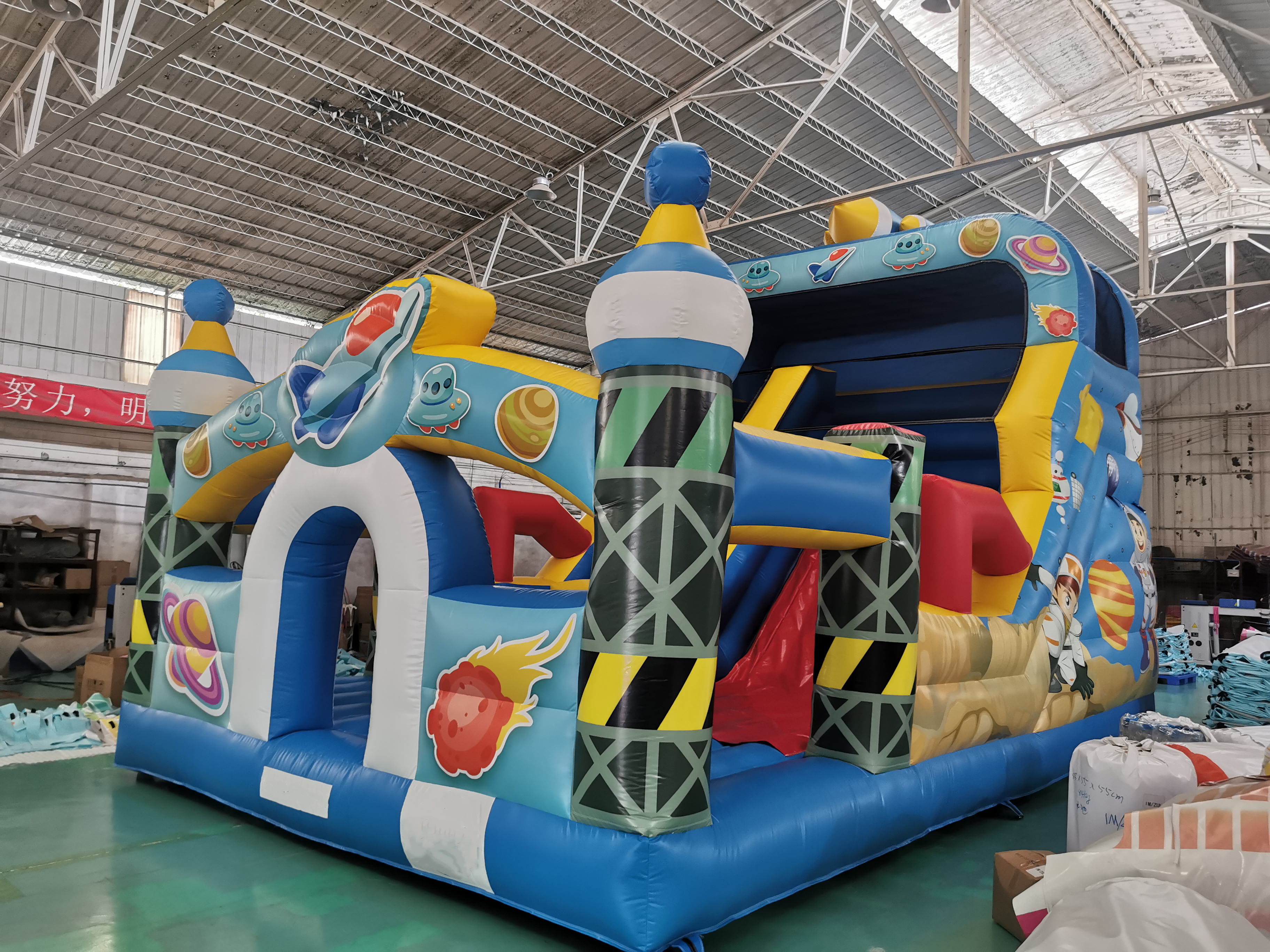 casa inflable con tobogán