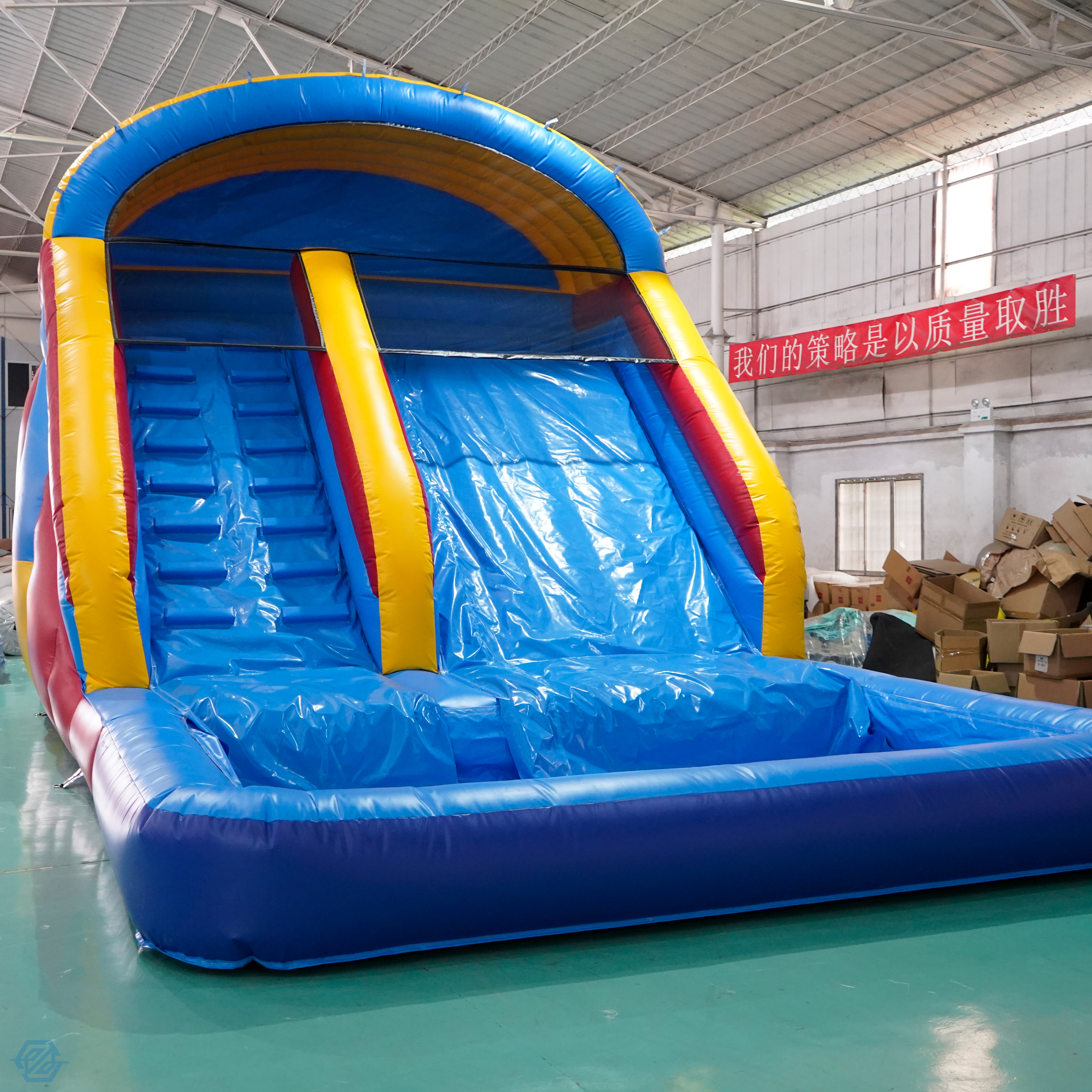 Tobogán acuático inflable comercial con piscina